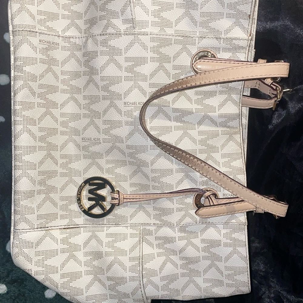 MICHAEL KORS PURSE *gently used*